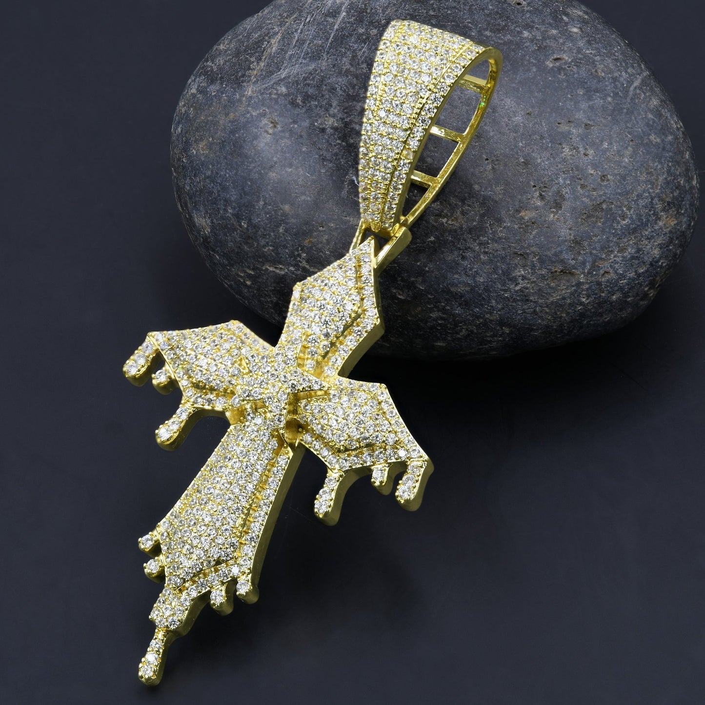 LUCENT DRIP CROSS PENDANT | 962422